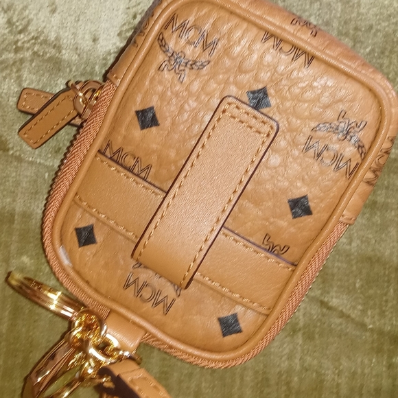 MCM Crossbody charm - Picture 4 of 8
